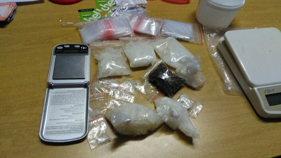 Illegal narcotics recovered from vehicle in Landsdowne