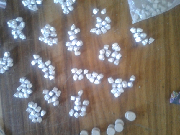 Community tip-off leads to arrest of suspect for possession of drugs in Paarl East